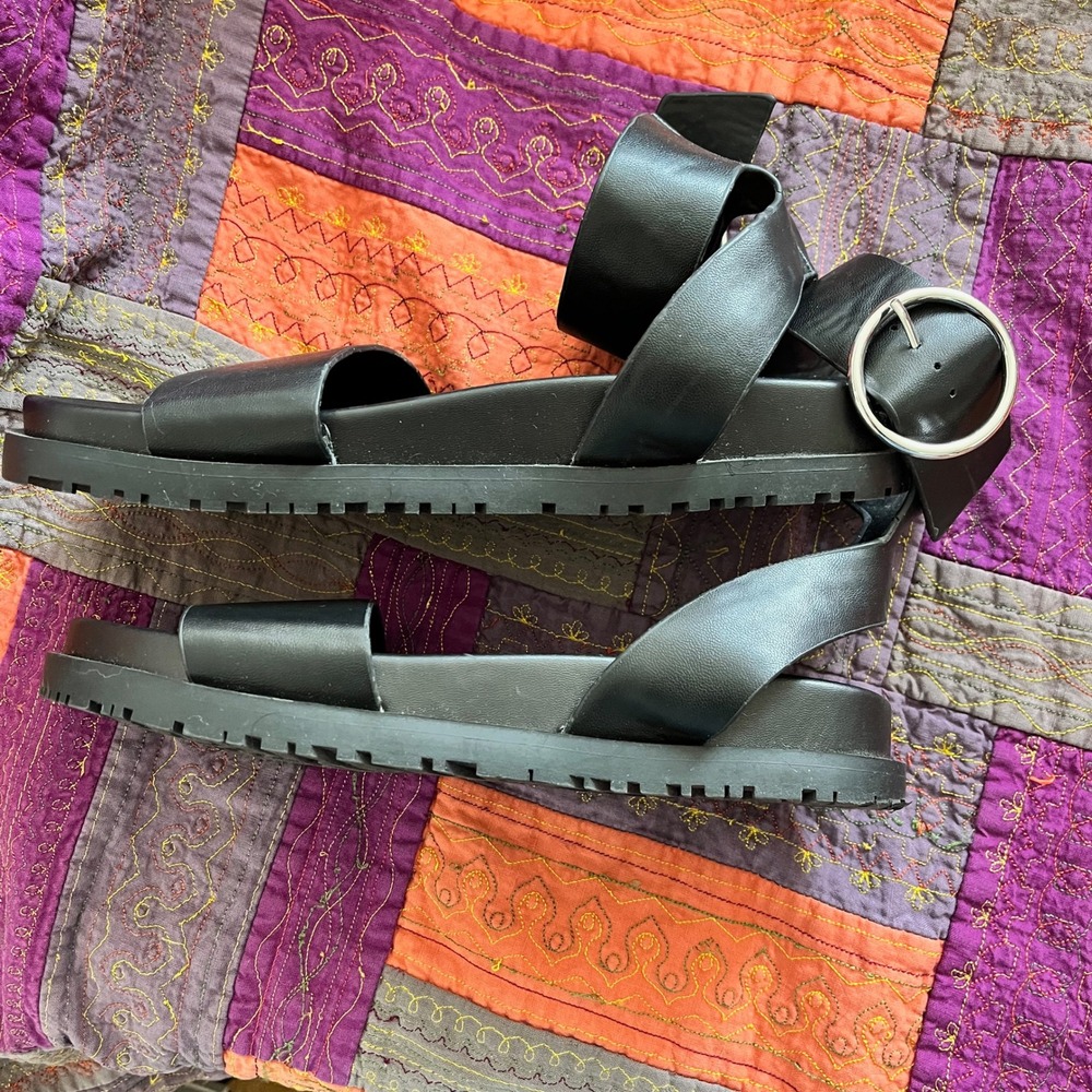 ZARA Black Ankle Strap Round Buckle Whimsigoth Sandal Size 7.5 (38) - Picture 4 of 8